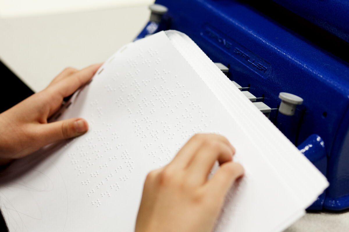 Braille studies prepare children who will lose sight later News